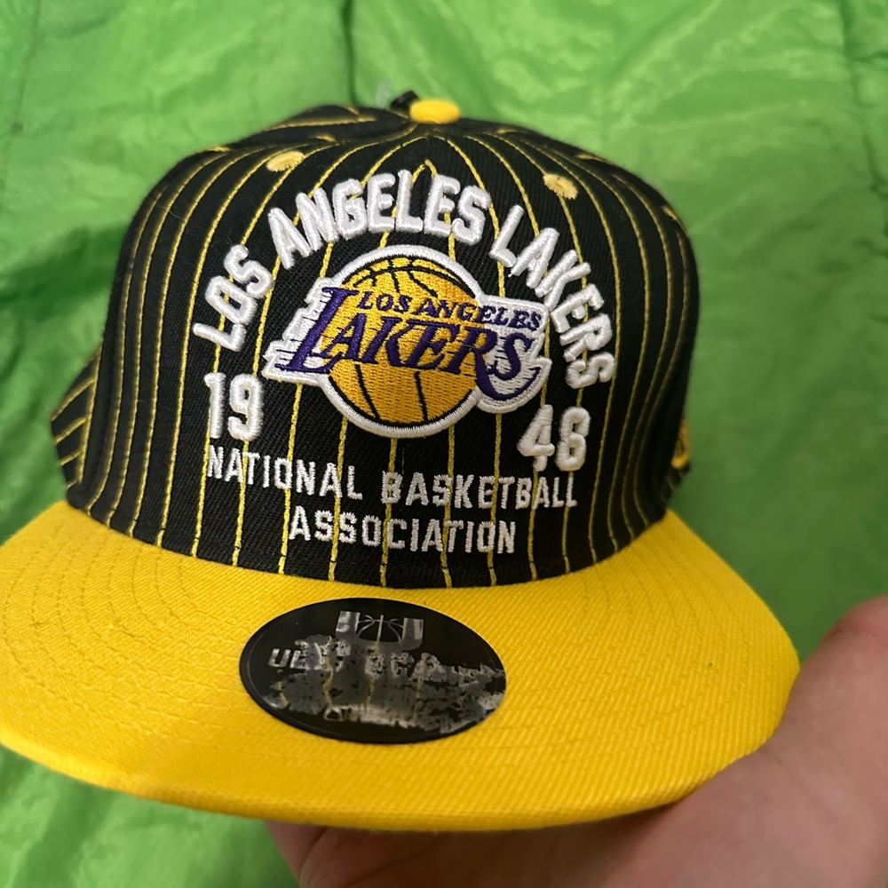 Lakers hat.